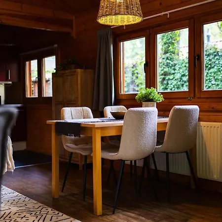 Huisdiervriendelijk Houten In Het * Эпе