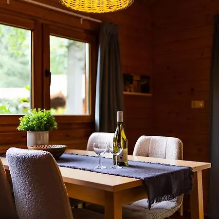 Huisdiervriendelijk Houten In Het