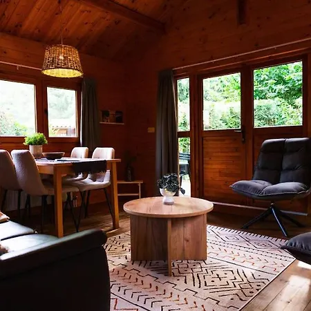 Holiday home Huisdiervriendelijk Houten In Het