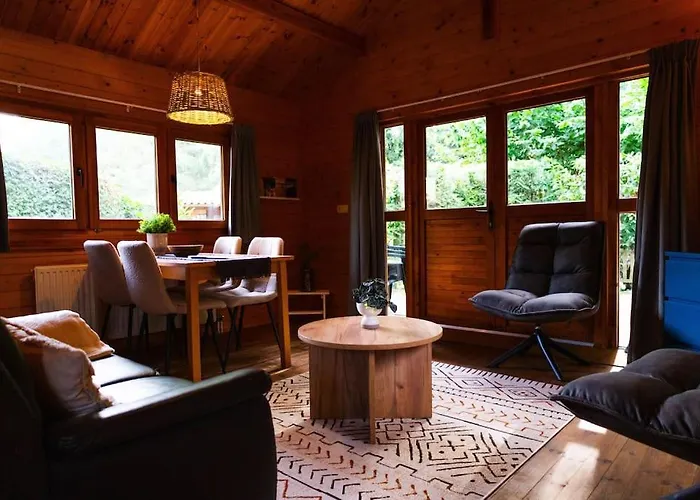 Semesterbostad Huisdiervriendelijk Houten In Het
